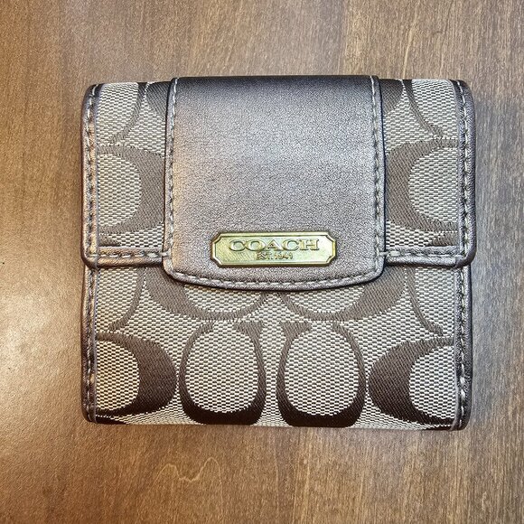 Coach White Cream / Tan Optic Signature Wallet - Picture 1 of 9